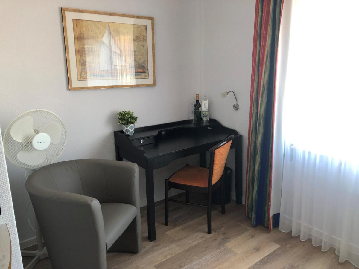 Marc5 Hotel Cadenberge エクステリア 写真