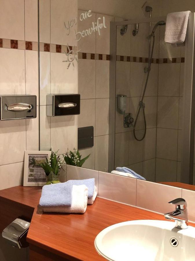 Marc5 Hotel Cadenberge エクステリア 写真